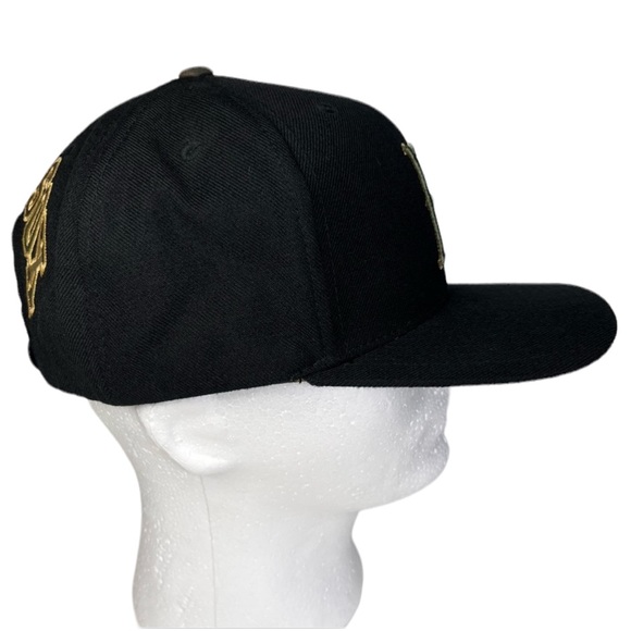 American Needle Red Sox Flat Bill Snapback Black & Camo - Picture 3 of 8